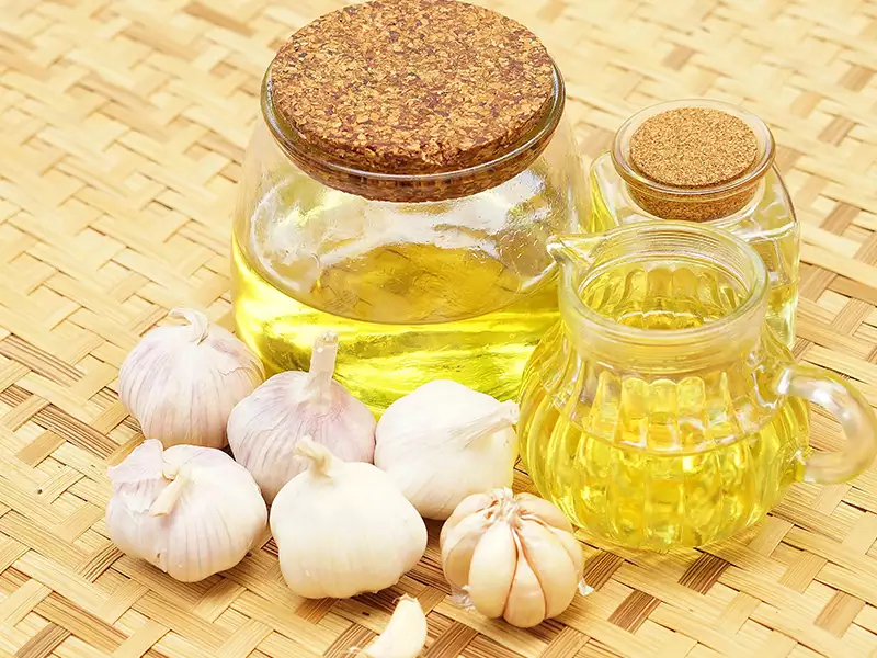 Garlic oil
